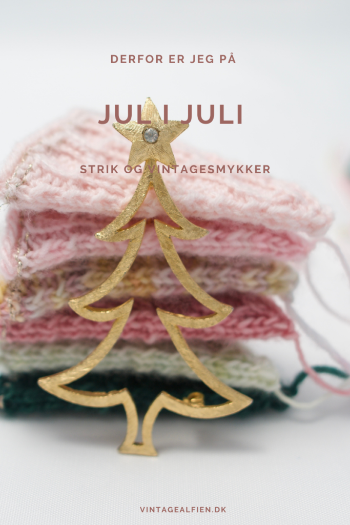 Jul i juli - så er strikkede juletræer ikke til at komme udenom