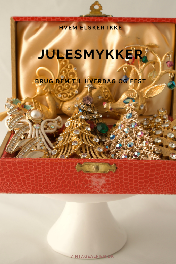 Julesmykker - Juletræer, rensdyr og englebrocher 